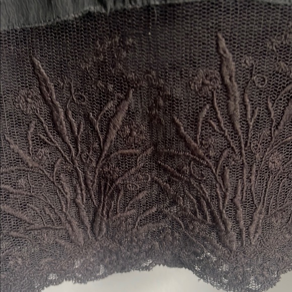 EILEEN FISHER black silk sleeveless top with lace hem - Picture 2 of 7